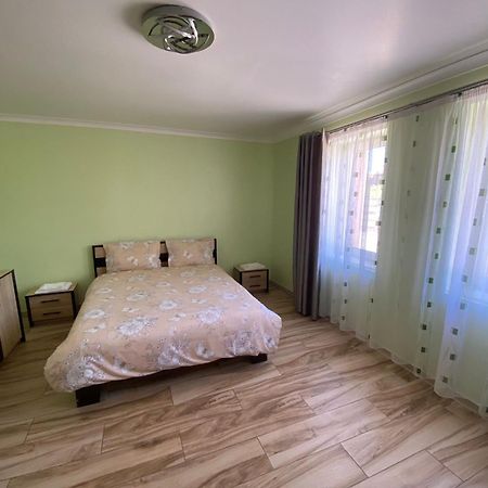 Transilvania Rent Hunedoara Exteriör bild