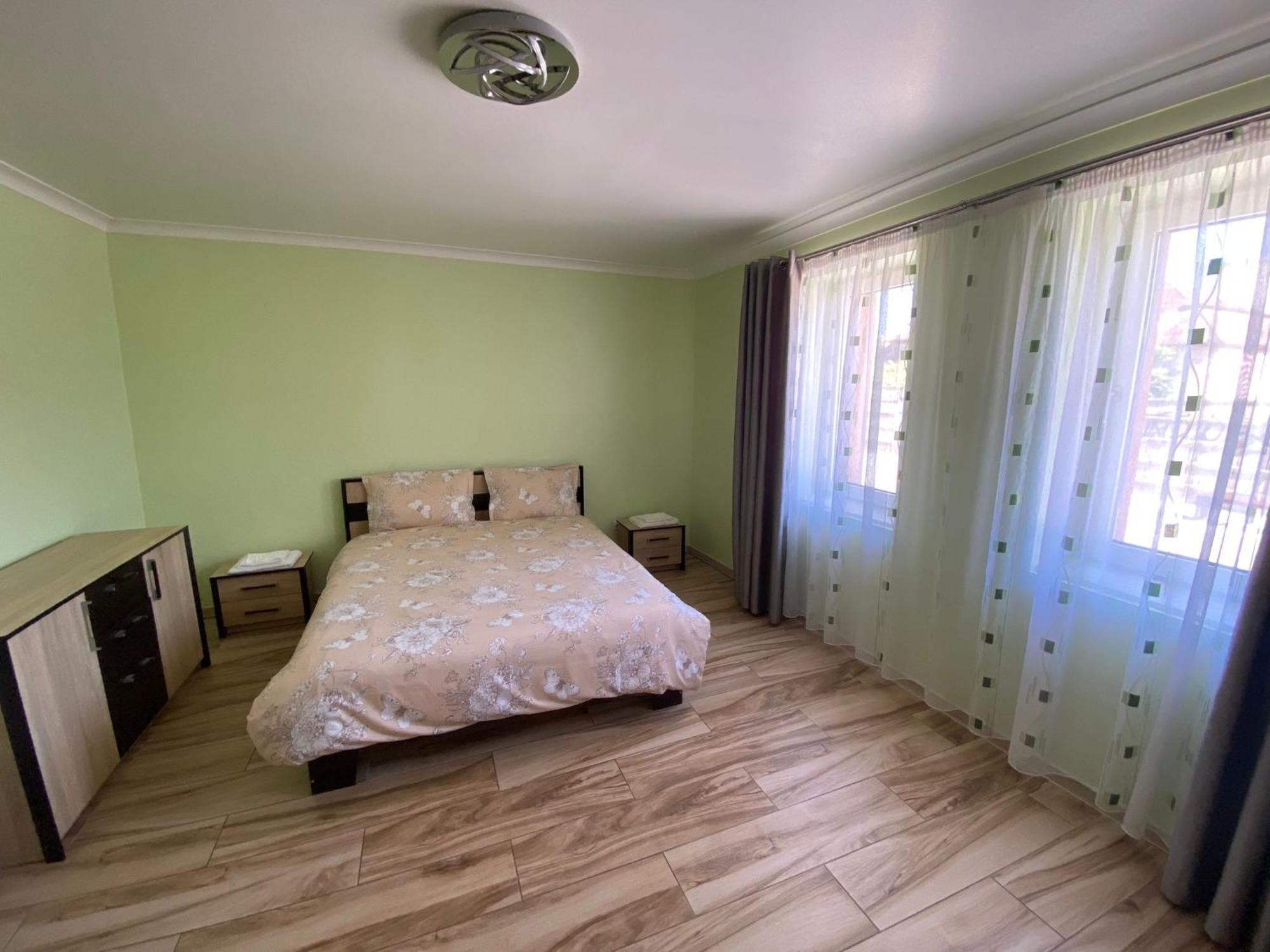 Transilvania Rent Hunedoara Exteriör bild